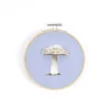DMC Broderikit Prince Mushroom – allt för att brodera en svamp med 3D-effekt, Ø12,5 cm
