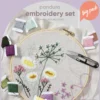 Embroidery set – ett megakit med allt som behövs för broderi samt en praktisk förvaringslåda