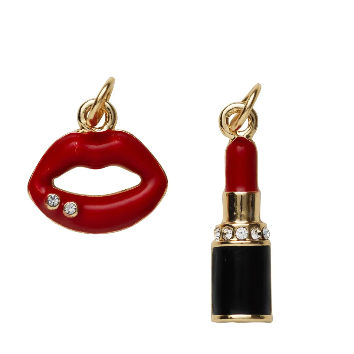 2 guldfärgade hängen charms, röda läppar 13,6×13,3 mm, läppstift svart & rött 5,8×21,7 mm