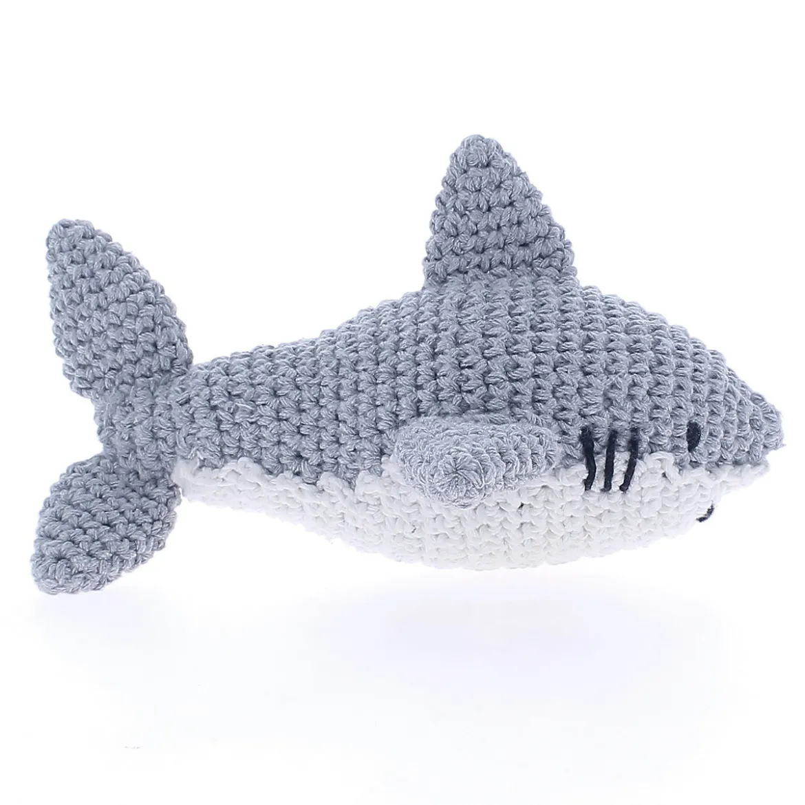 Hoooked DIY-kit Maverick Shark, den jättesnälla hajen! L. 21 cm