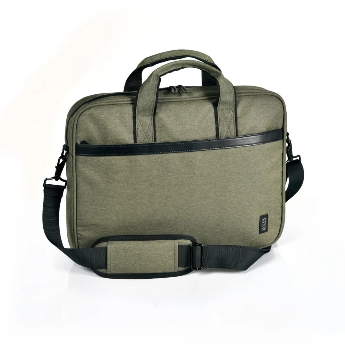Kozo laptopväska, tillverkad av återvunna PET-flaskor, olive. Mått: 41,5×31×4,5 cm