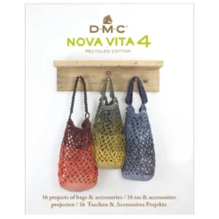 Mönsterbok DMC Nova Vita 4 – 16 väskor och accessoarer. Svensk, dansk och finsk text.