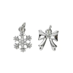 2 silverfärgade hängen charms snöflinga med strass Ø11 mm, rosett 12,5×11 mm