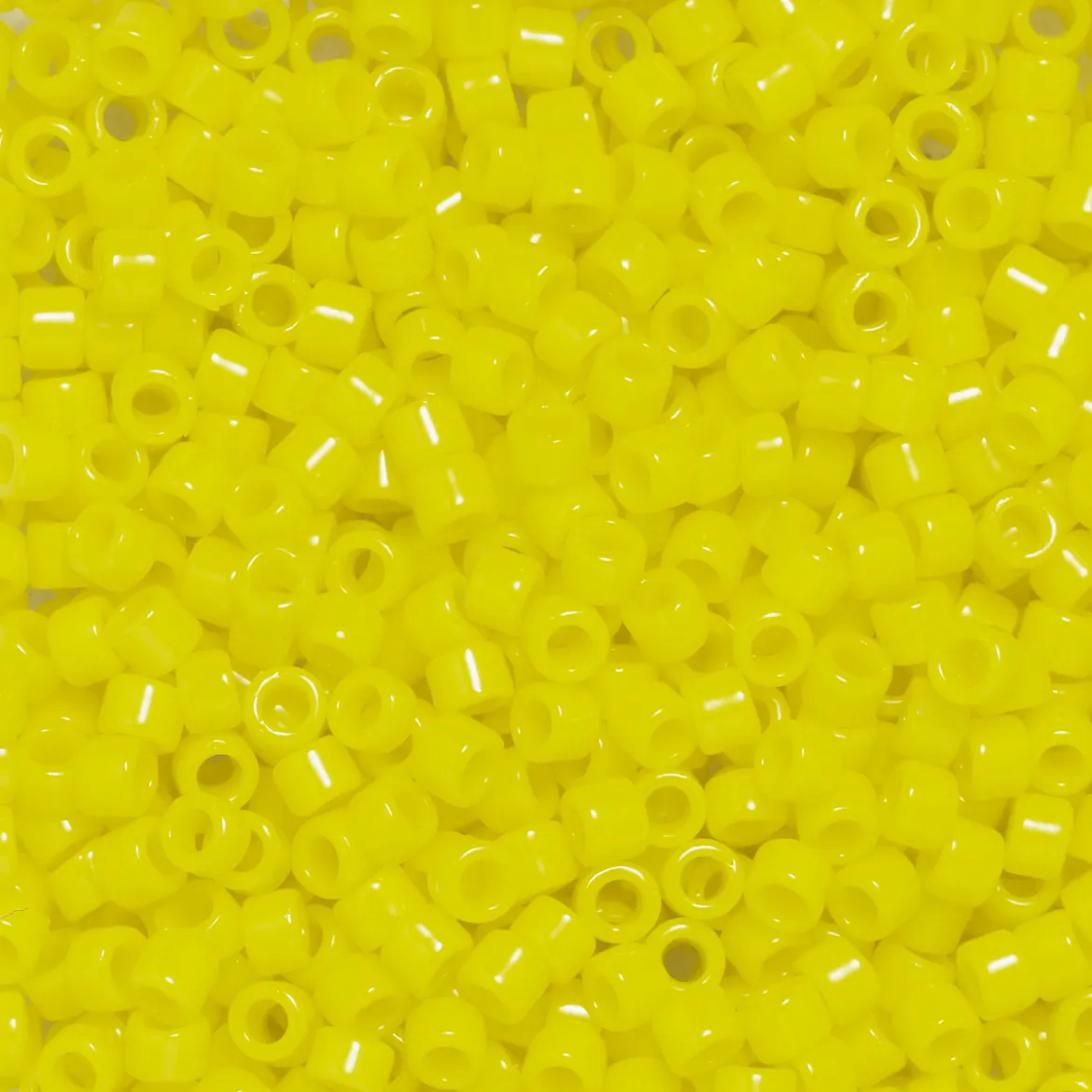 TOHO-pärlor 11/0 – gul blank, 42 Opaque dandelion