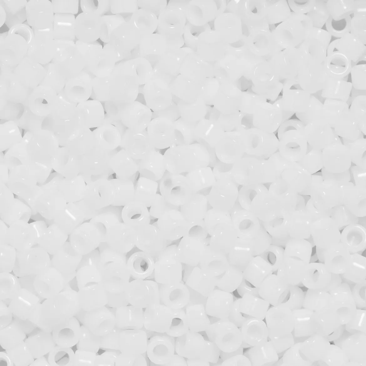 TOHO-pärlor 11/0 – vit blank, 41 Opaque white